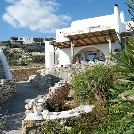 Art House In Aspro Chorio, 2-4 Guests