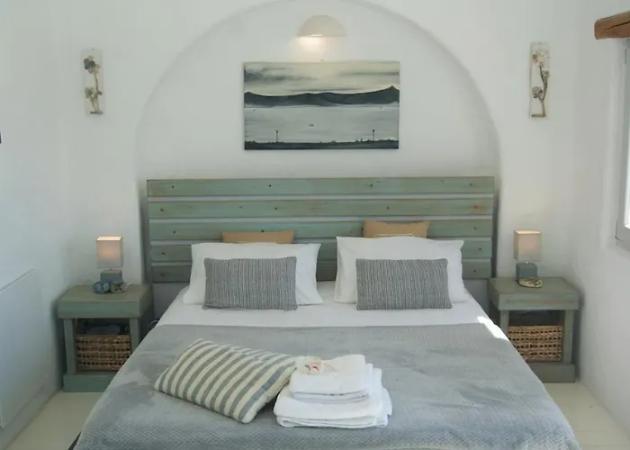 Art House In Aspro Chorio, 2-4 Guests