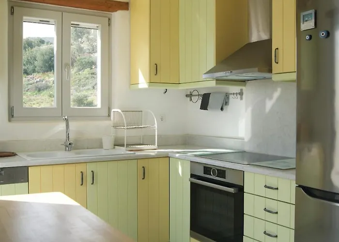 Art House In Aspro Chorio, 2-4 Guests