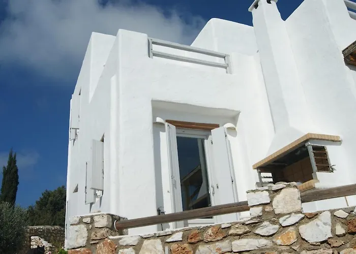 Art House In Aspro Chorio, 2-4 Guests *